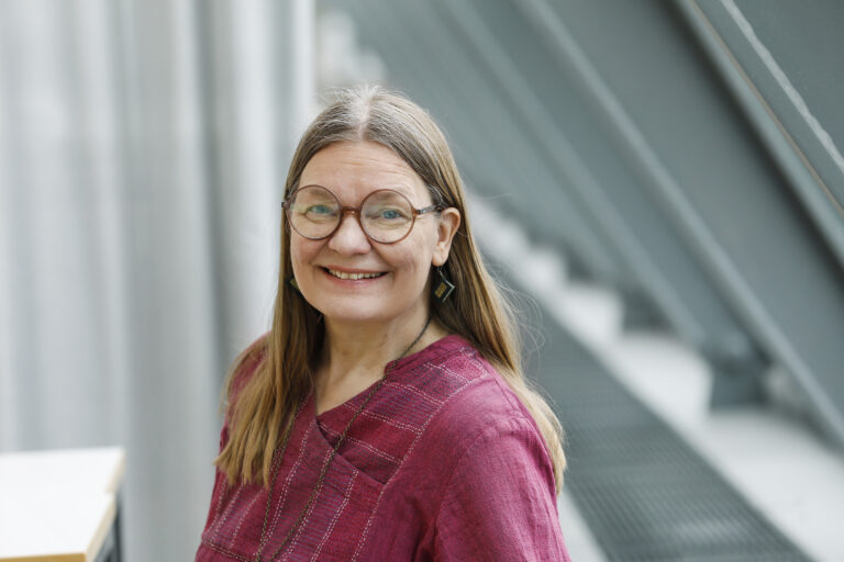 Harvinaista autoimmuunisairautta sairastava Hannele Cantel.