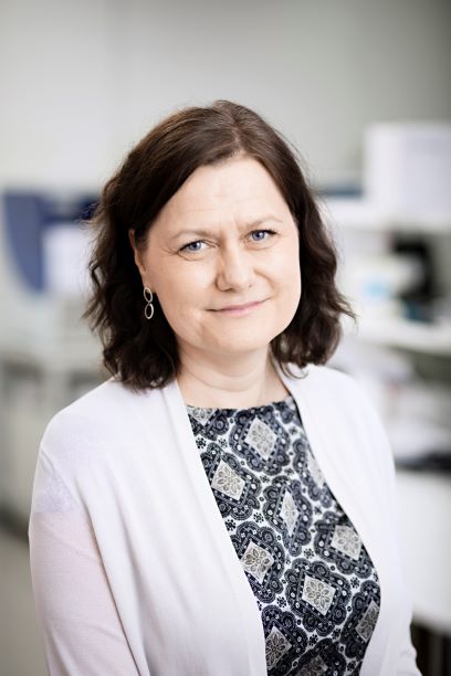 Minna Mäki on Veripalvelun uusi tutkimusjohtaja.