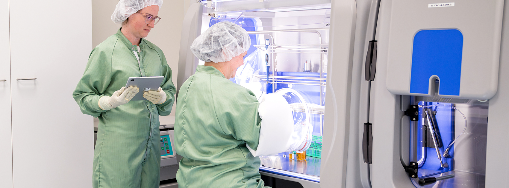 Employees of the advanced cell therapy center.